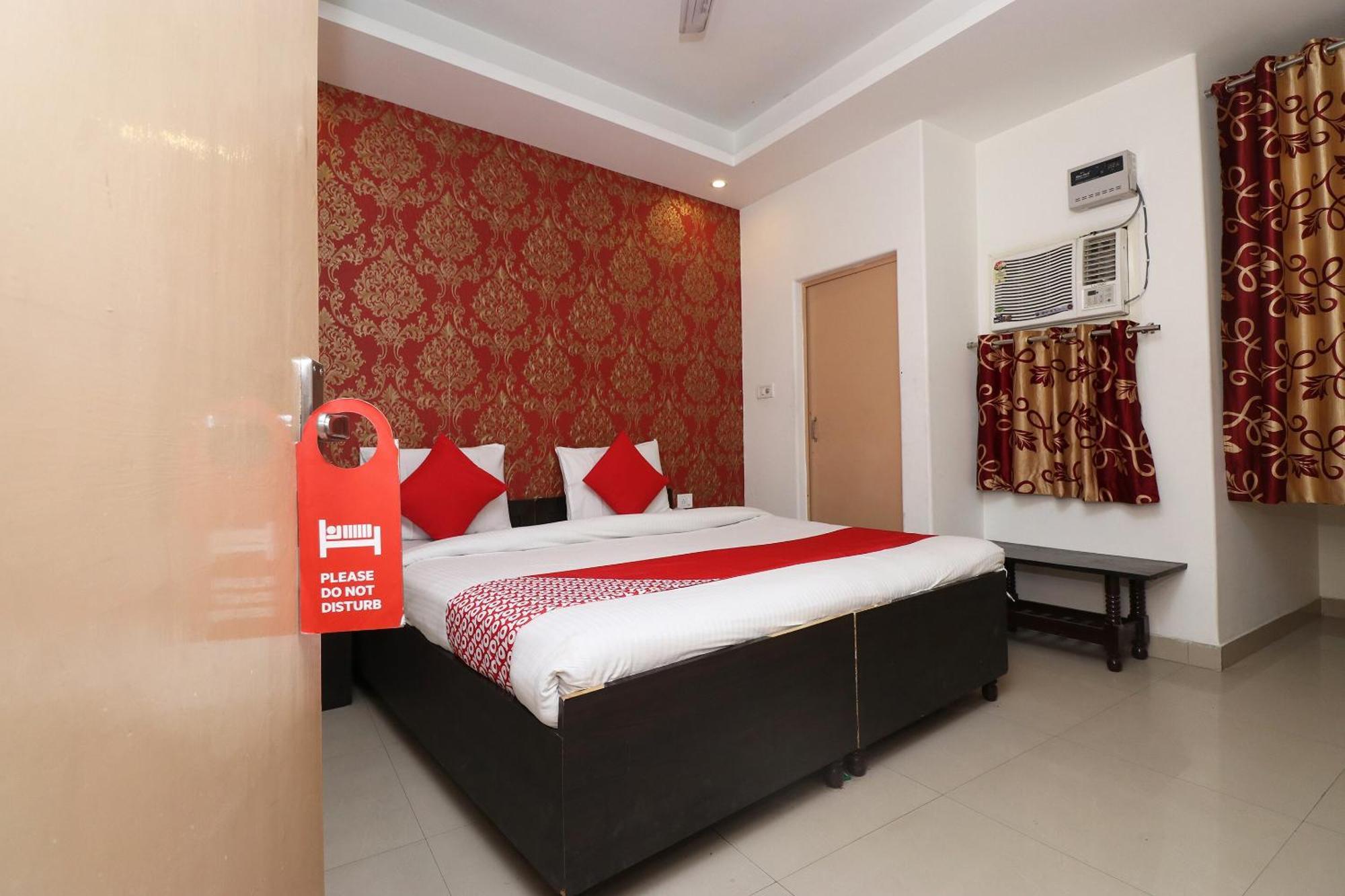 Oyo Flagship Hotel Daimond Ню Делхи Екстериор снимка