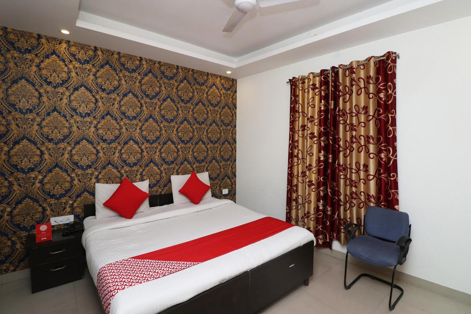 Oyo Flagship Hotel Daimond Ню Делхи Екстериор снимка
